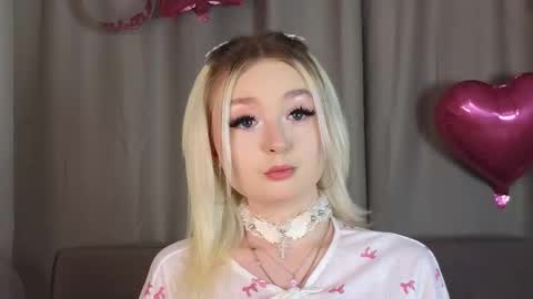 twinklefluff online show from 12.03.25