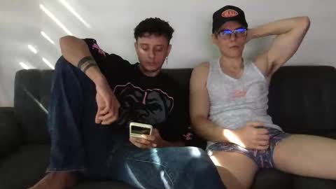 Snapshot of twinksguys360 chatting on 10.13.25 Derrick online show from 10.13.25