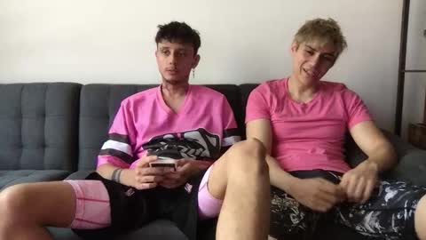 Snapshot of twinksguys360 chatting on 10.17.25 Derrick online show from 10.17.25