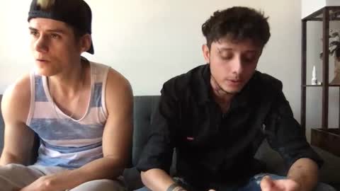 Snapshot of twinksguys360 chatting on 10.24.25 Derrick online show from 10.24.25