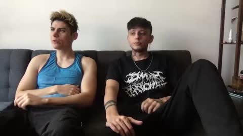 Snapshot of twinksguys360 chatting on 11.27.25 Derrick online show from 11.27.25