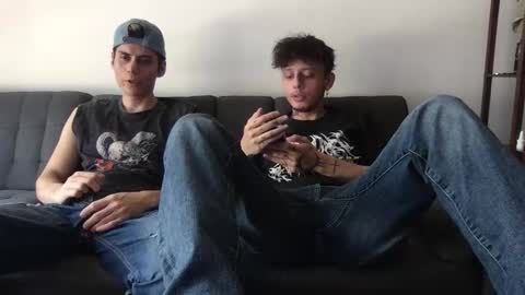 Snapshot of twinksguys360 chatting on 01.08.26 Derrick online show from 01.08.26