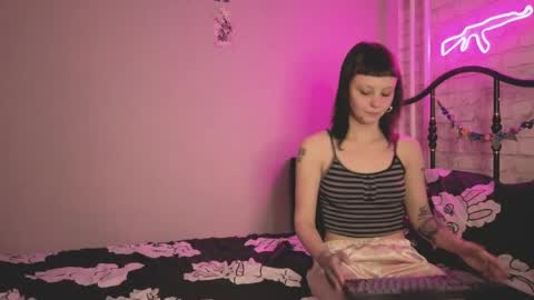 Sin and Skin online show from 03.27.26