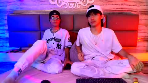 twinslovers_ online show from 09.28.25