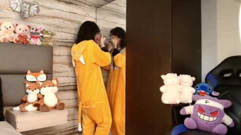 twinslovers_ online show from 02.12.26