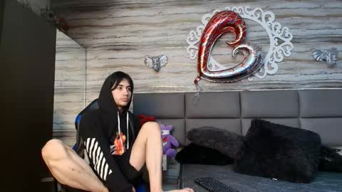 twinslovers_ online show from 02.22.26