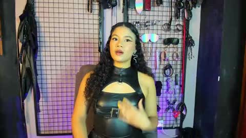 Clio  Tadeo online show from 02.15.25