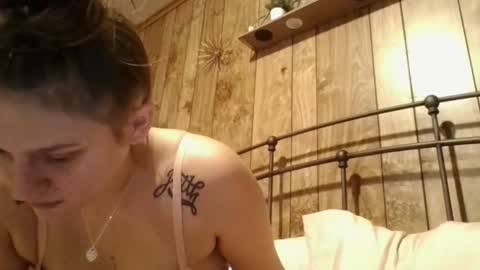 twizzler_twizzle online show from 11.24.25