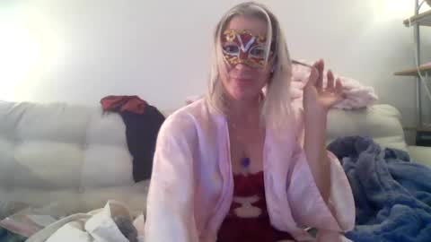 Snapshot of twoboobsonepenis chatting on 06.13.26 twoboobsonepenis online show from 06.13.26