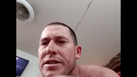 Snapshot of twocrazy85 chatting on 02.22.25 Twocrazy85 online show from 02.22.25