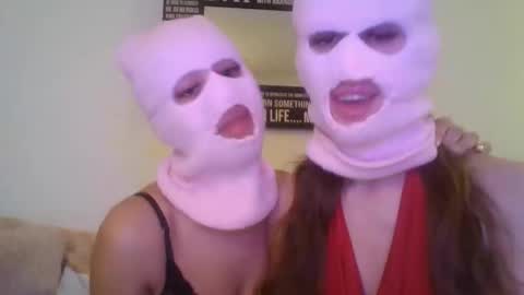 Snapshot of twogirlslove chatting on 03.19.26 AvaMini online show from 03.19.26
