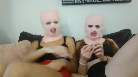 Snapshot of twogirlslove chatting on 04.09.26 AvaMini online show from 04.09.26