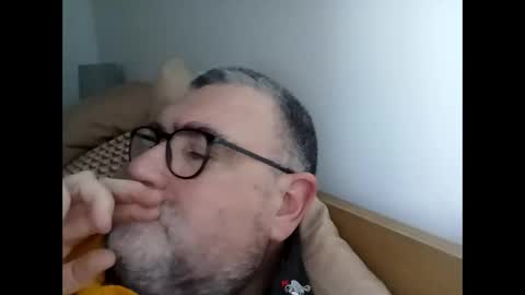 twohats2810 online show from 01.17.26