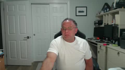 Twopeopleinlove online show from 10.02.25