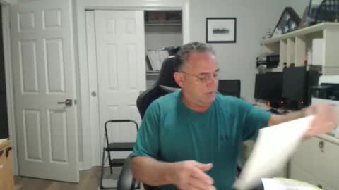 Twopeopleinlove online show from 10.13.25