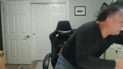 Twopeopleinlove online show from 10.14.25