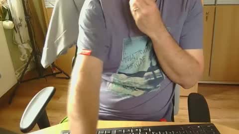 Snapshot of tx68 chatting on 05.30.26 tx68 online show from 05.30.26