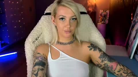 Miley online show from 04.15.26