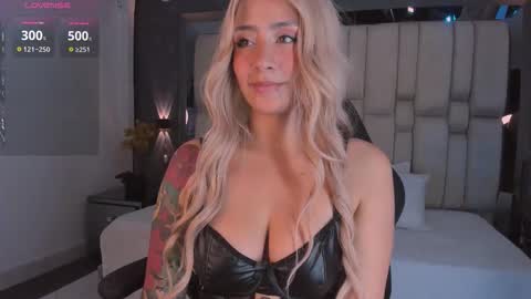 Snapshot of tyla_demon chatting on 09.27.25 TYLA online show from 09.27.25