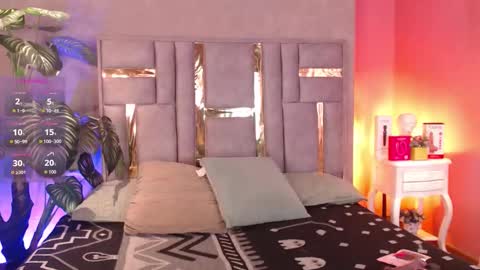 tyla_ks online show from 09.17.25