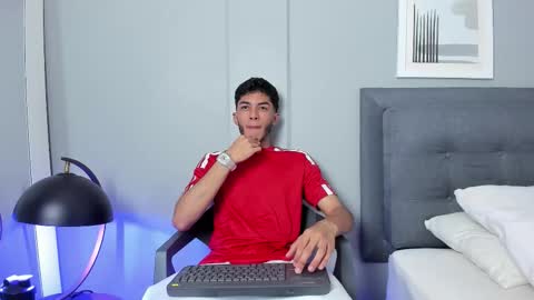 Snapshot of tyler_fox_ chatting on 02.27.26 Tyler Fox online show from 02.27.26