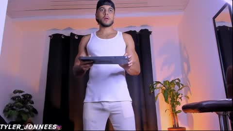 Tyler online show from 04.11.26