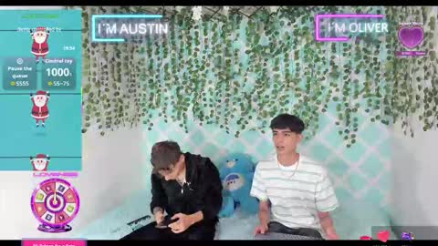 tylerhot2005 online show from 12.18.25