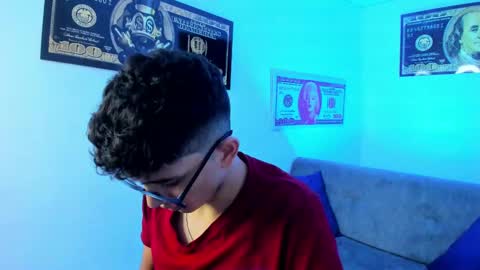 Snapshot of tylerwhiite_ chatting on 01.15.25 online show from 01.15.25