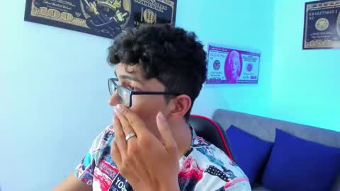 Snapshot of tylerwhiite_ chatting on 01.31.25 online show from 01.31.25