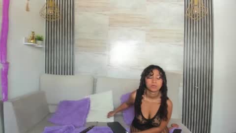 Snapshot of tyra_pettite chatting on 06.17.26 tyra_pettite online show from 06.17.26