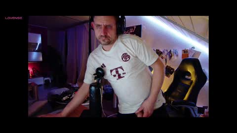 Snapshot of tyran28111984 chatting on 03.02.25 Sascha online show from 03.02.25