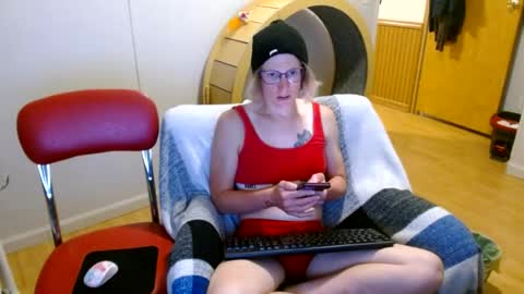 Snapshot of tyyyler93 chatting on 07.08.26 TylerAlternative online show from 07.08.26