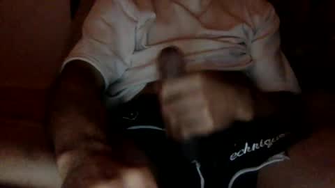 Snapshot of u1f33f chatting on 11.26.25 yaya online show from 11.26.25