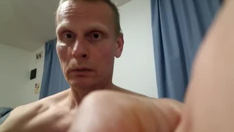 Snapshot of u2232739082 chatting on 11.22.25 u2232739082 online show from 11.22.25