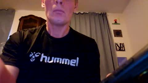 Snapshot of u2232739082 chatting on 05.22.26 u2232739082 online show from 05.22.26