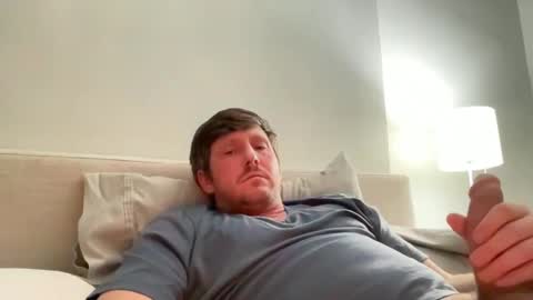 Snapshot of u28005 chatting on 12.23.24 u28005 online show from 12.23.24