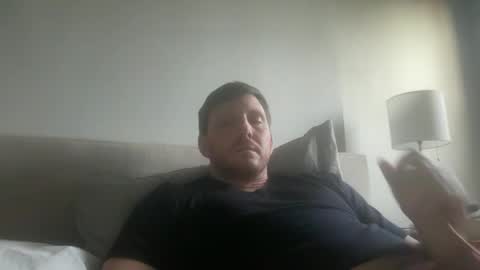 Snapshot of u28005 chatting on 01.20.25 u28005 online show from 01.20.25