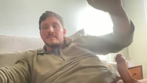 Snapshot of u28005 chatting on 01.24.25 u28005 online show from 01.24.25