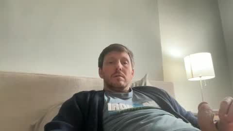 Snapshot of u28005 chatting on 02.13.25 u28005 online show from 02.13.25