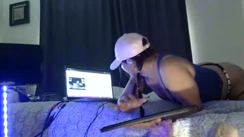Azelia B online show from 05.14.26