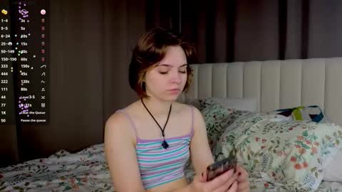 Snapshot of udeleclive chatting on 09.25.25 Polly online show from 09.25.25