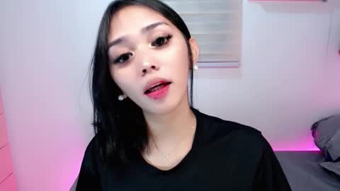 Snapshot of ughliah chatting on 02.02.26 urbbgirl alliah online show from 02.02.26