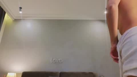 Snapshot of ukki_ chatting on 10.11.25 Naomi online show from 10.11.25