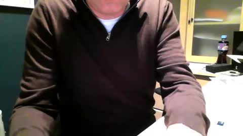 Snapshot of ukshowall chatting on 10.16.25 mark online show from 10.16.25