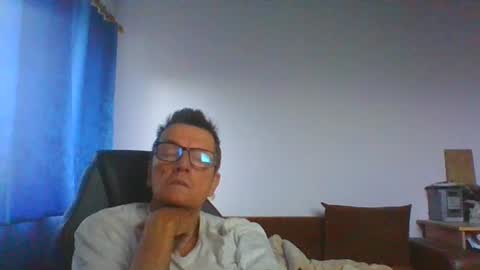 Snapshot of ulmeni4 chatting on 06.16.26 ulmeni4 online show from 06.16.26