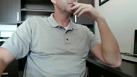 Snapshot of ultratac1 chatting on 11.04.25 Ultra online show from 11.04.25