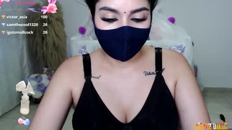 Snapshot of umarany chatting on 02.26.25 umarani online show from 02.26.25