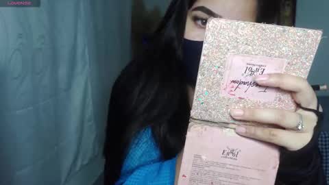 Snapshot of umarany chatting on 10.30.25 umarani online show from 10.30.25