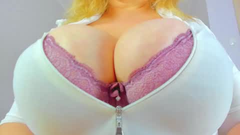 Snapshot of umnizza7777 chatting on 02.13.26 umnizza7777 online show from 02.13.26