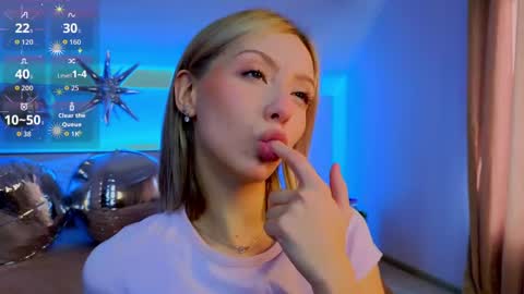 Snapshot of umpa_lummpa_ chatting on 04.05.26 umpa_lummpa_ online show from 04.05.26